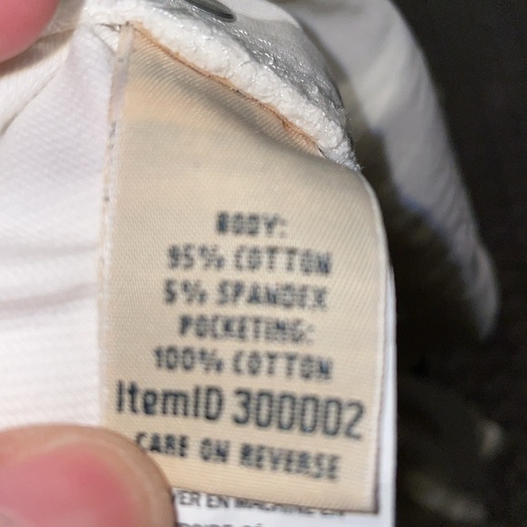 L.L. Bean Classic Fit Skinny Leg Jeans.  Size 10 - Picture 3 of 9